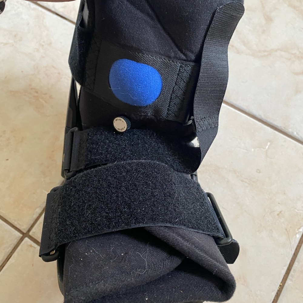 Fracture walking boot for left foot size XS